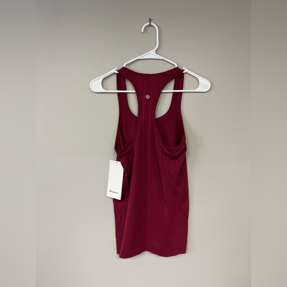 NWT Lululemon Swiftly Tech Racerback - Picture 8 of 8